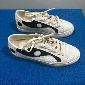 Soludos Yin and Yang Platform Black and White Leather Sneakers Sz 9